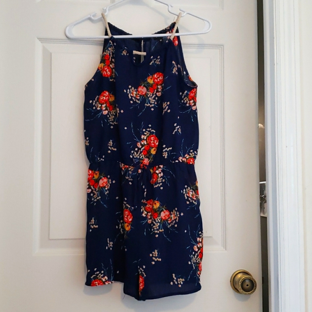 SALE!!! 3 FOR $15 Fun summer jumper!